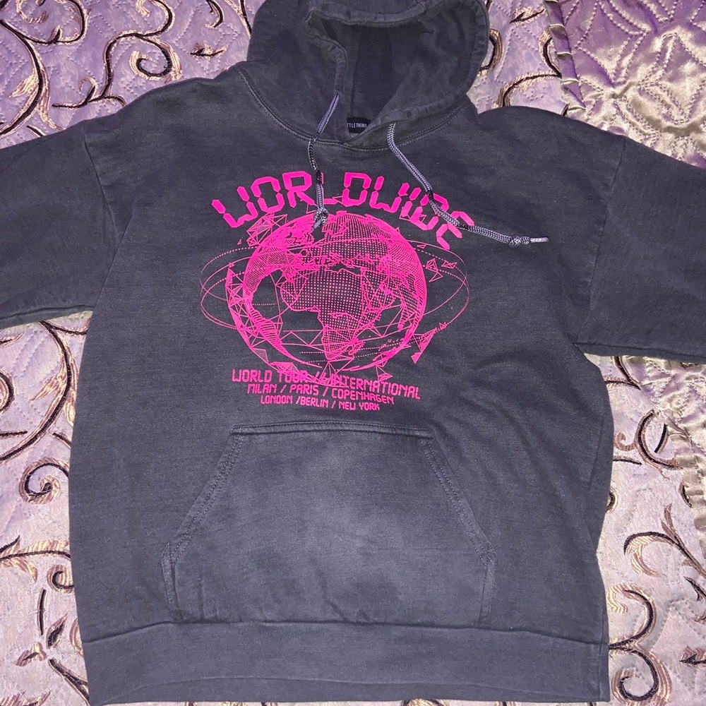 Pretty little thing gray oversized hoodie 🤍